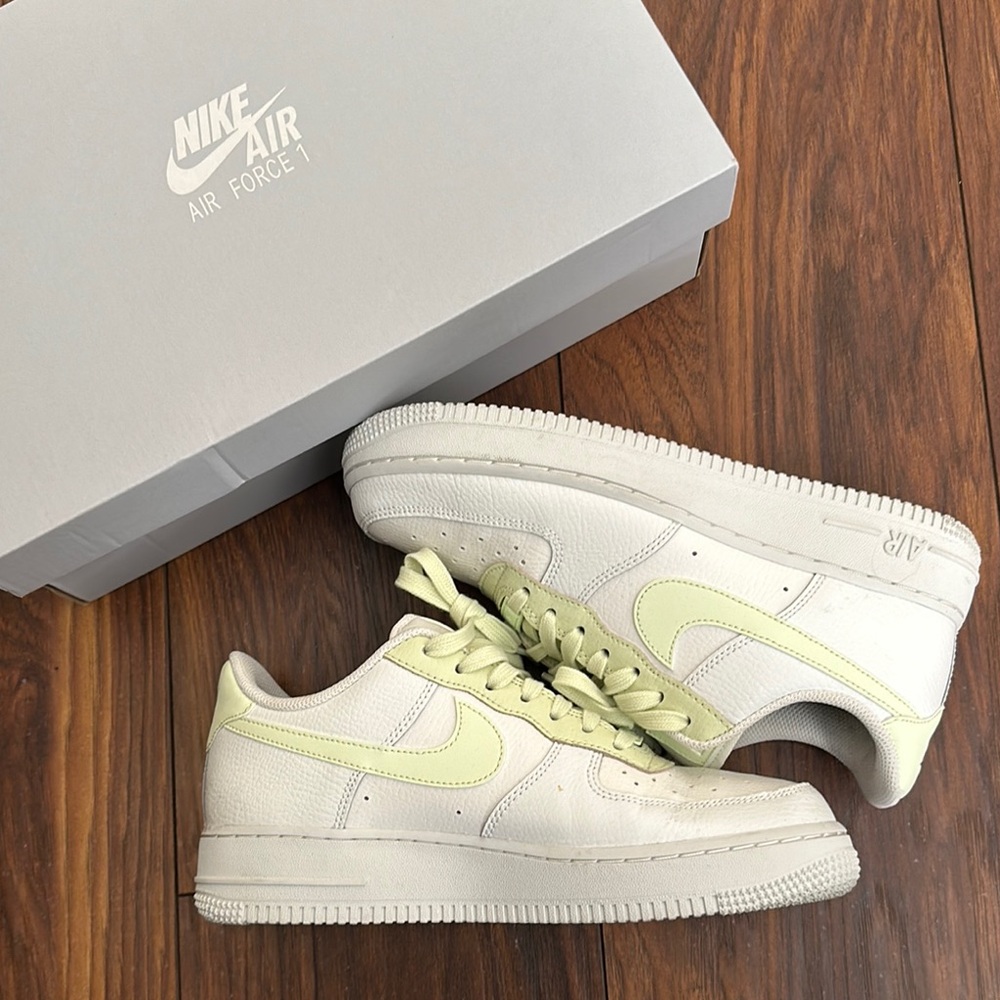 Nike Air Force 1 Kids Shoes - White and Light Green